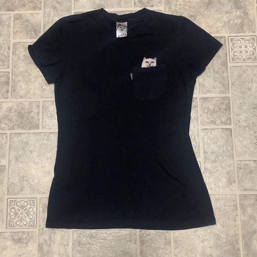 Ripndip tshirt, kitty in the pocket size small